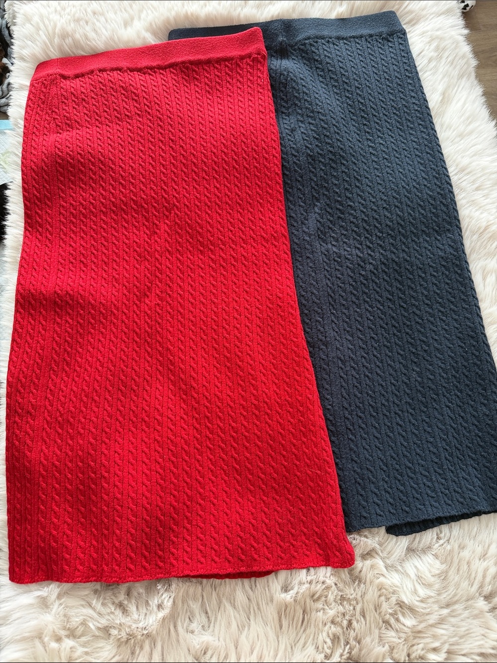 Suzy Shier Red and Charcoal Cable Knit Pencil Skirt Duo